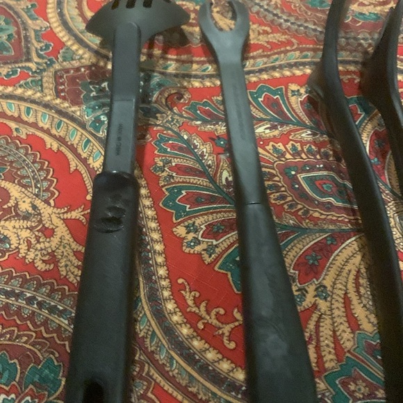 Bundle of 6 black kitchen utensils. Mixed brands. See photos for details. - Picture 14 of 16
